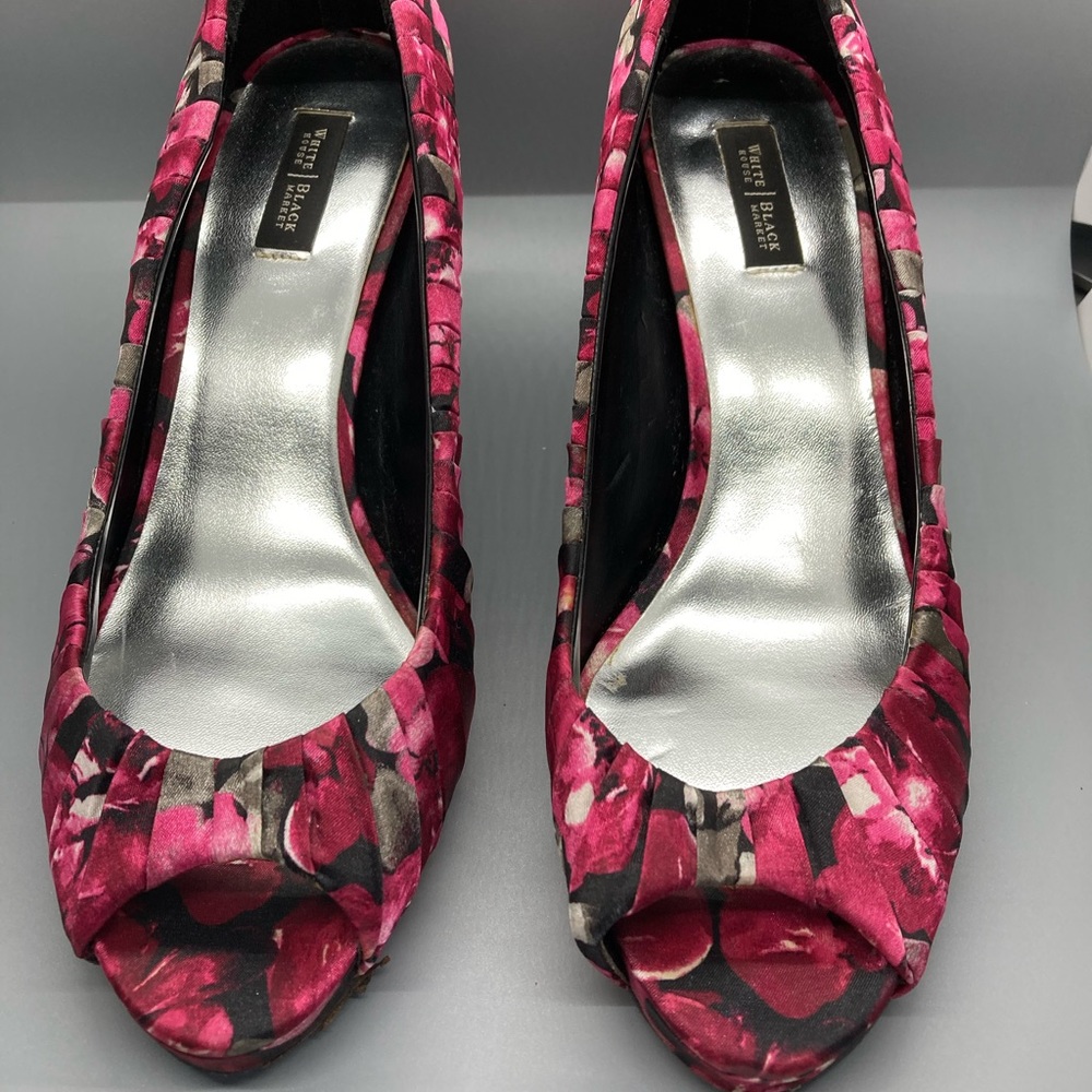 WHBM- 10M- heels